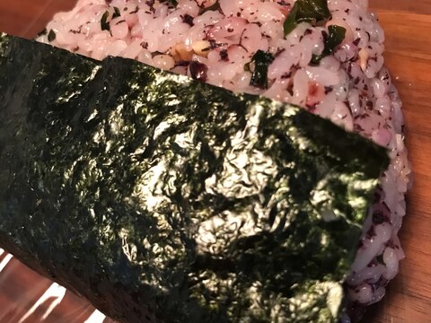 爆食おにぎり！海苔で包み込んで♡